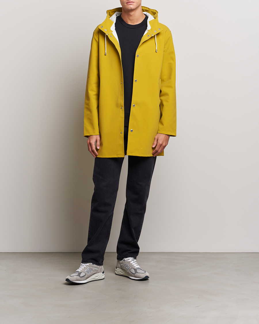 Mies | Takit | Stutterheim | Stockholm Raincoat Suede Gold