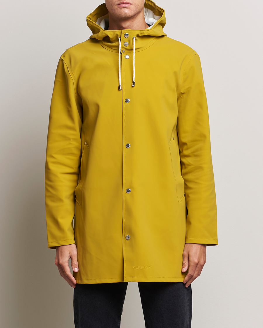 Mies | Takit | Stutterheim | Stockholm Raincoat Suede Gold