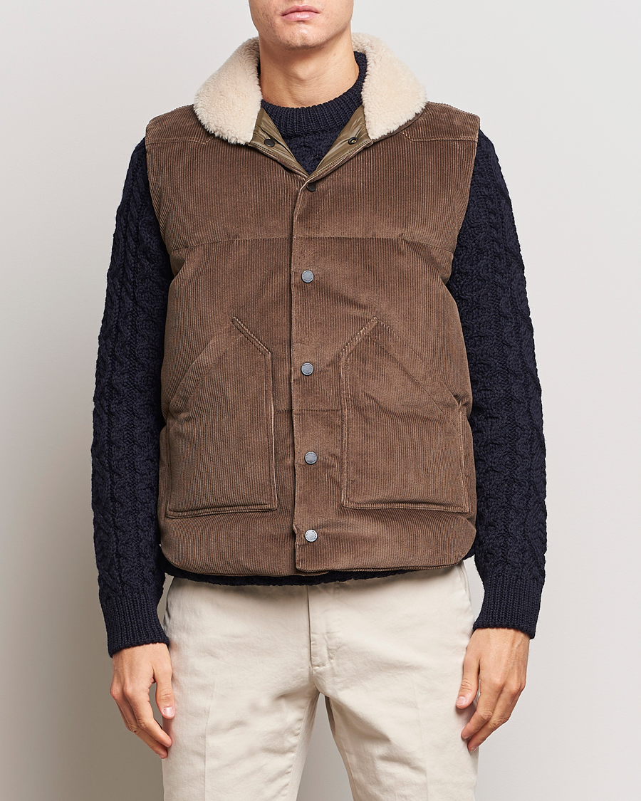 Mies | Takit | Valstar | Corduroy Shearling Collar Down Vest Brown