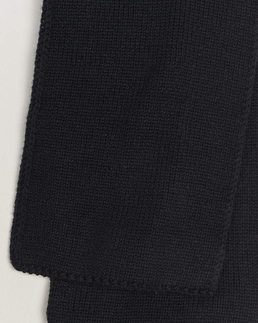Mies | Piacenza Cashmere Short Loop Cashmere Scarf Black | Piacenza Cashmere | Short Loop Cashmere Scarf Black