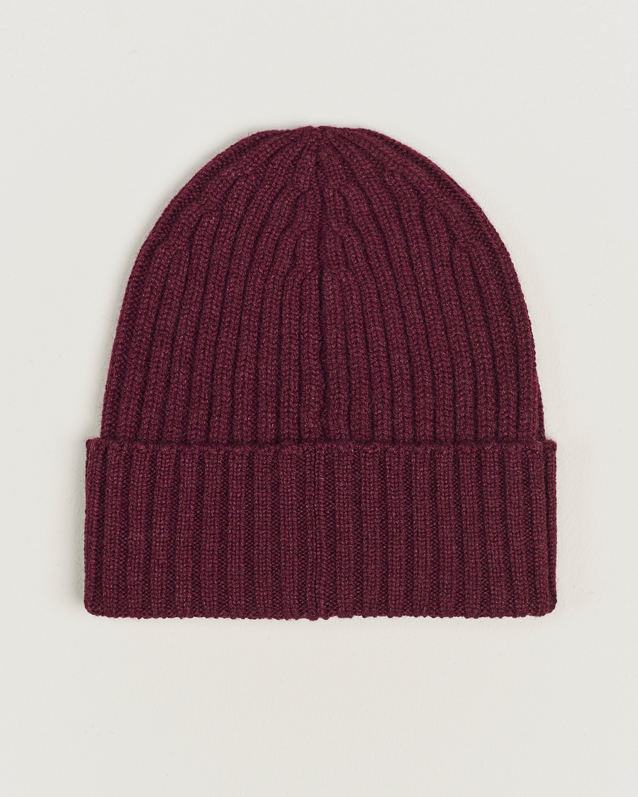 Mies | Piacenza Cashmere Ribbed Cashmere Beanie Burgundy | Piacenza Cashmere | Ribbed Cashmere Beanie Burgundy
