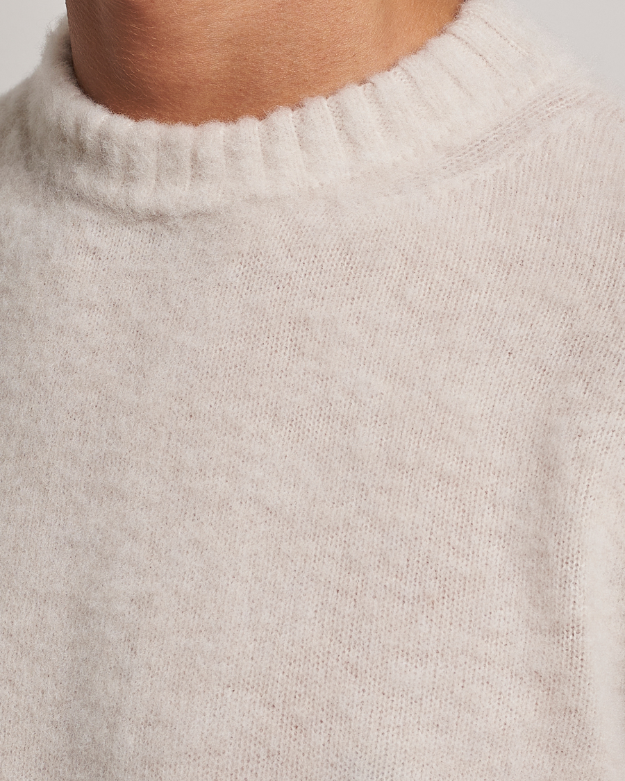 Mies | Puserot | Piacenza Cashmere | Brushed Wool Crew Neck  Beige