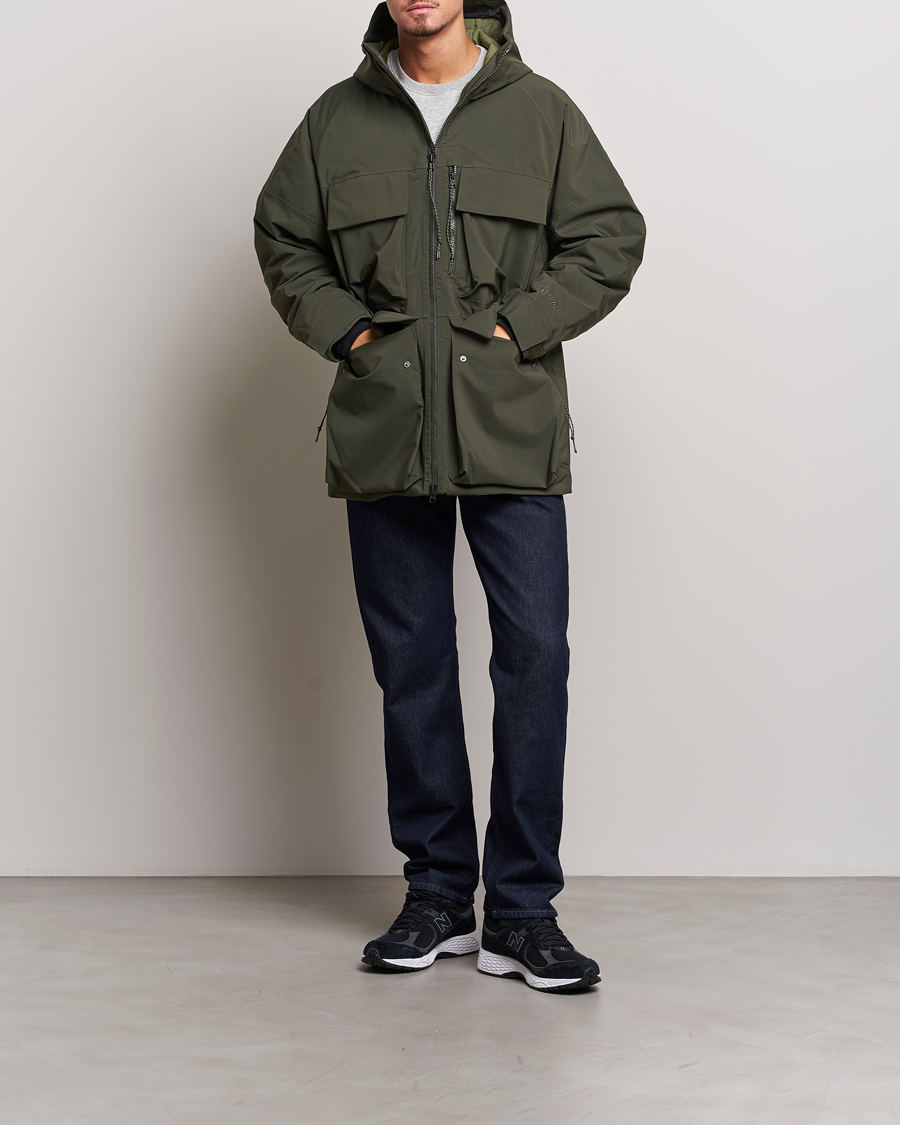Mies | Takit | Peak Performance | 2L Padded Field Jacket Olive Extreme