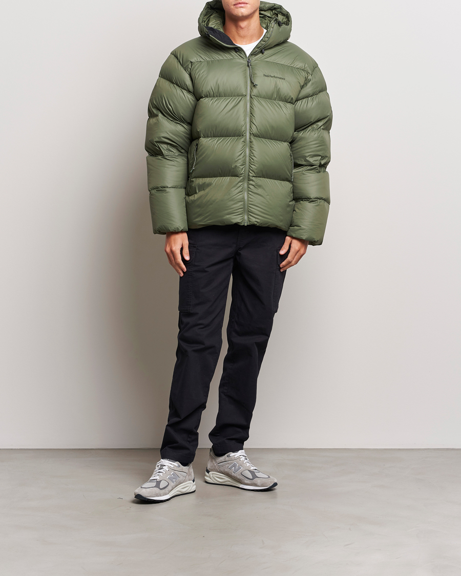 Mies | Takit | Peak Performance | Frost Down Puffer Pine Needle