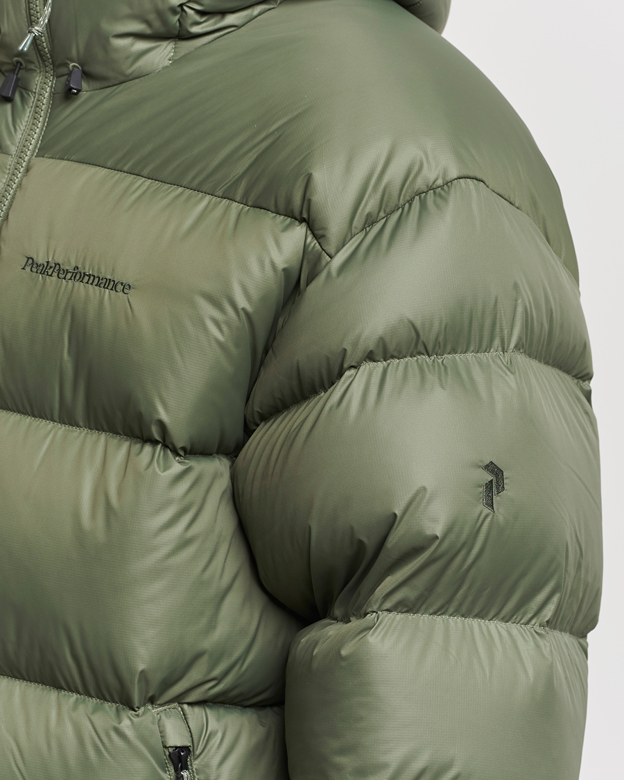 Mies | Takit | Peak Performance | Frost Down Puffer Pine Needle