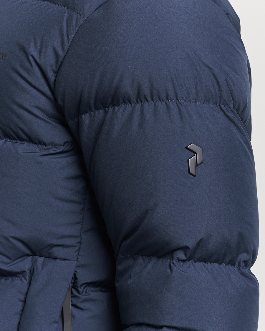 Mies | Takit | Peak Performance | Rivel Down Hooded Jacket Blue Shadow