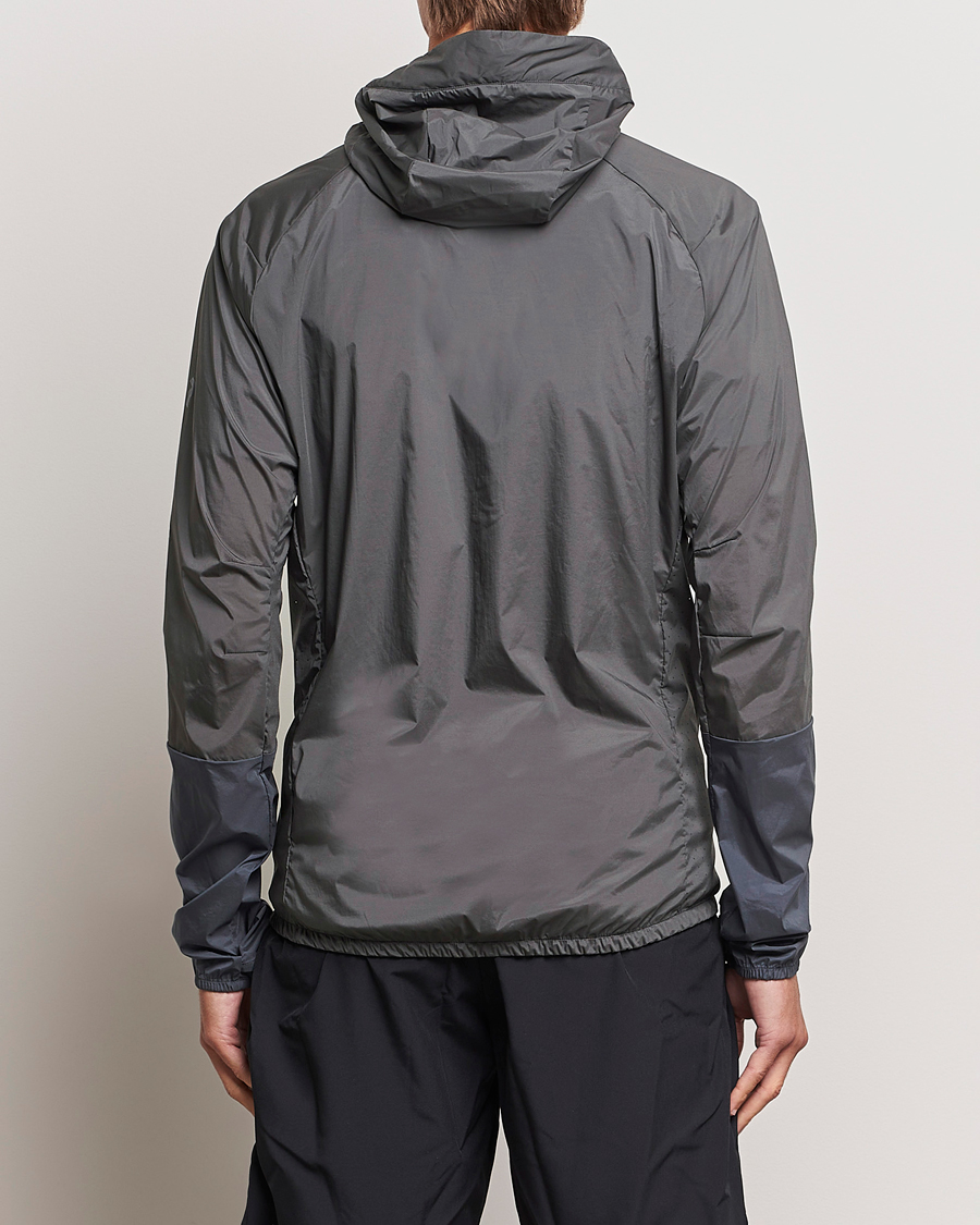 Mies | Takit | Peak Performance | Vislight Wind Jacket Motion Grey/Omber Blue