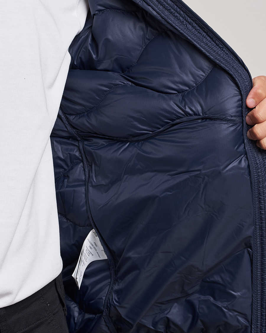 Mies | Takit | Peak Performance | Helium Down Hooded Jacket Blue Shadow