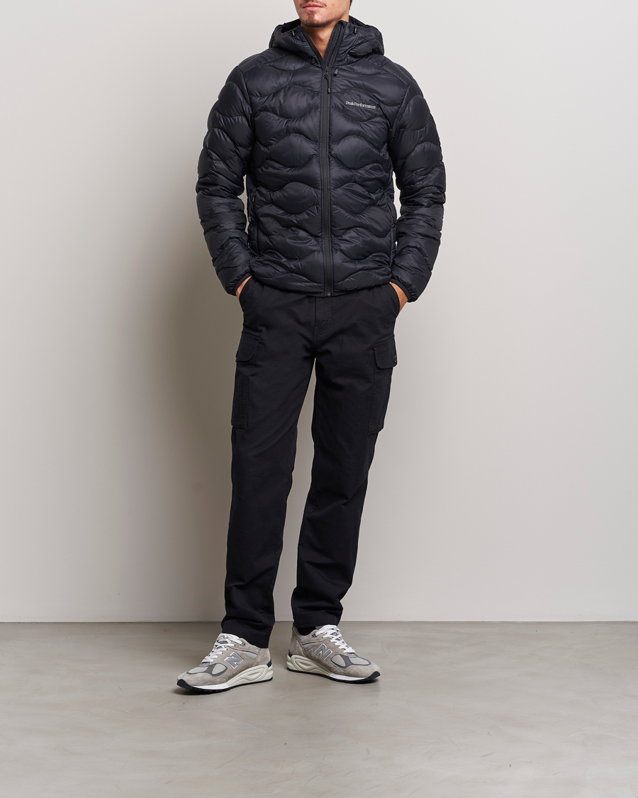 Mies | Takit | Peak Performance | Helium Down Hooded Jacket Black