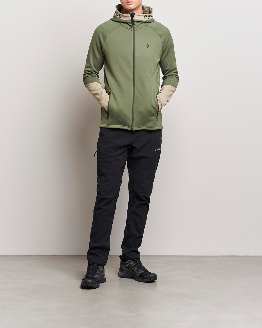 Mies | Puserot | Peak Performance | Rider Hooded Full Zip Pine Needle/Avid Beige