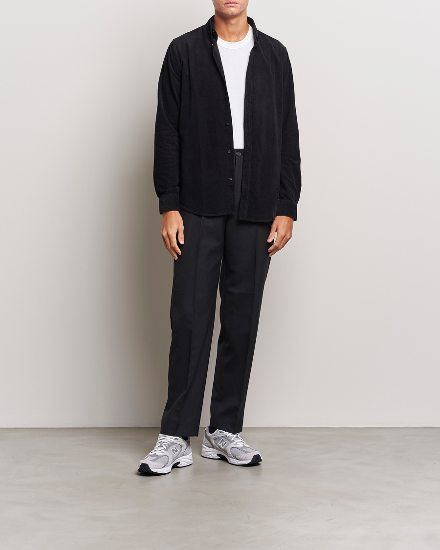 Mies | Kauluspaidat | Samsøe Samsøe | Samsøe & Samsøe Liam Baby Cord Shirt Black