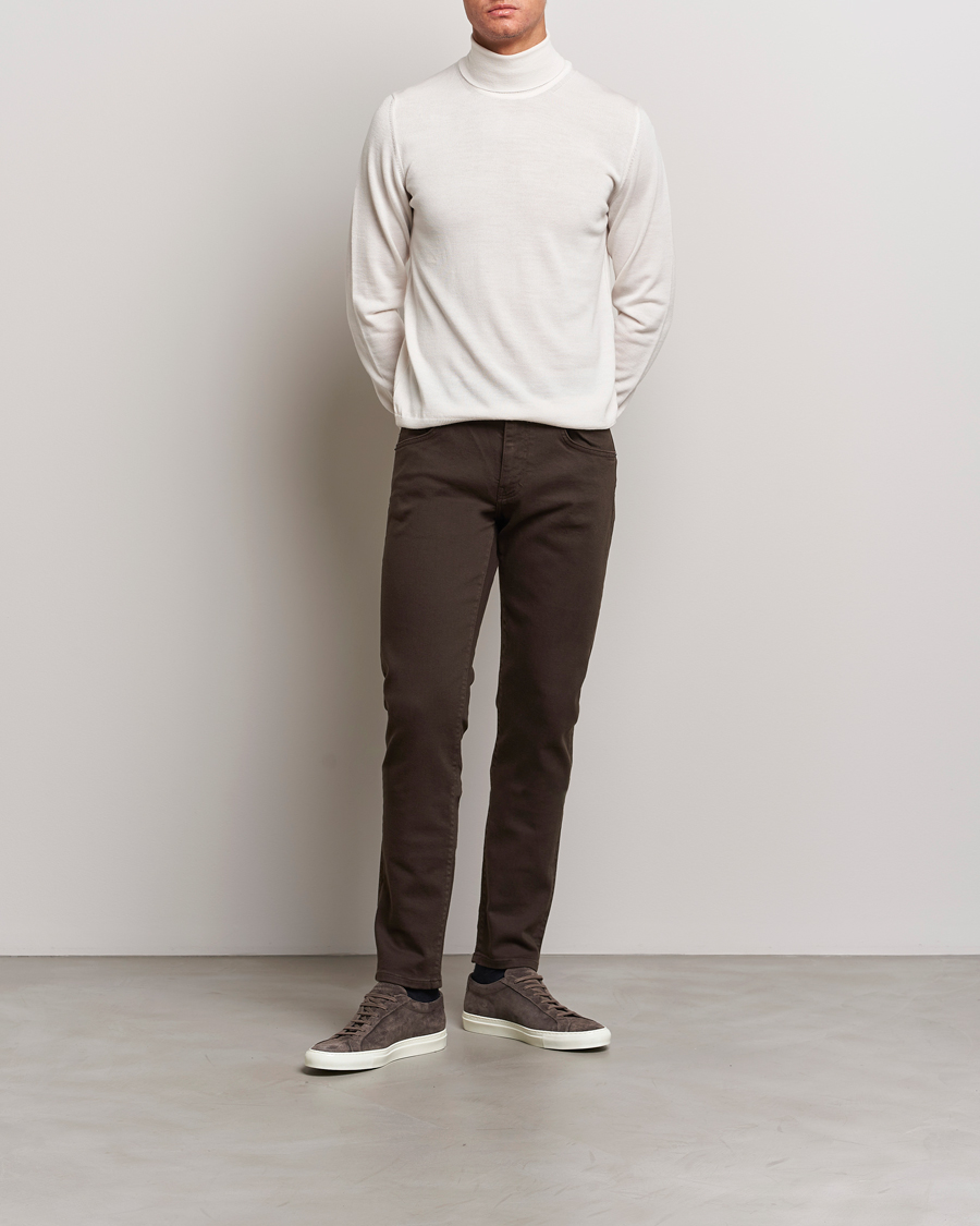 Mies | Farkut | J.Lindeberg | Jay Solid Stretch Jeans Delicioso