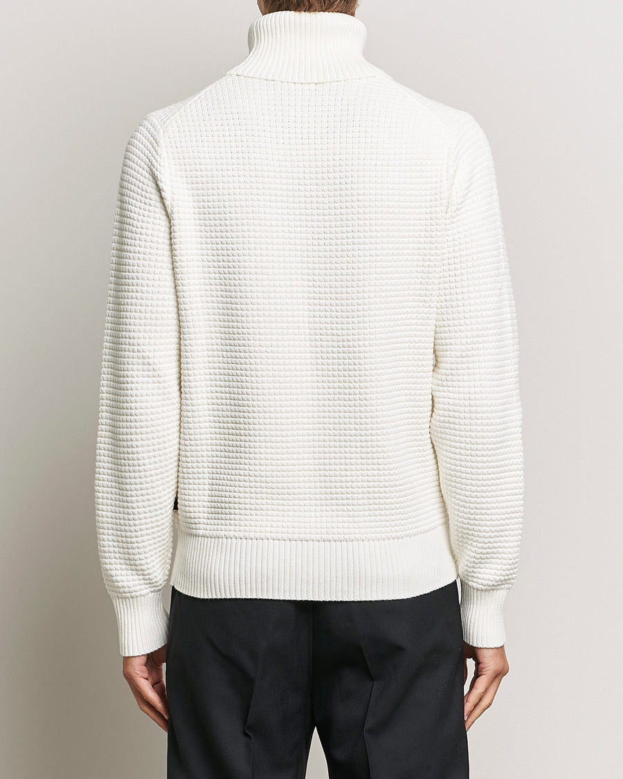 Mies | Puserot | J.Lindeberg | Olivero Cotton Turtle Sweater Cloud White