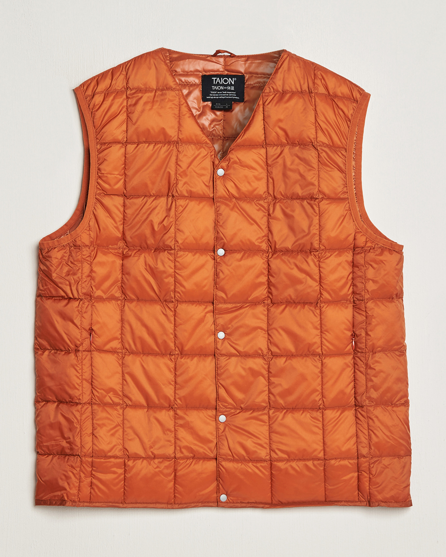 Mies | Takit | TAION | V-Neck Lightweight Down Vest Brick Orange