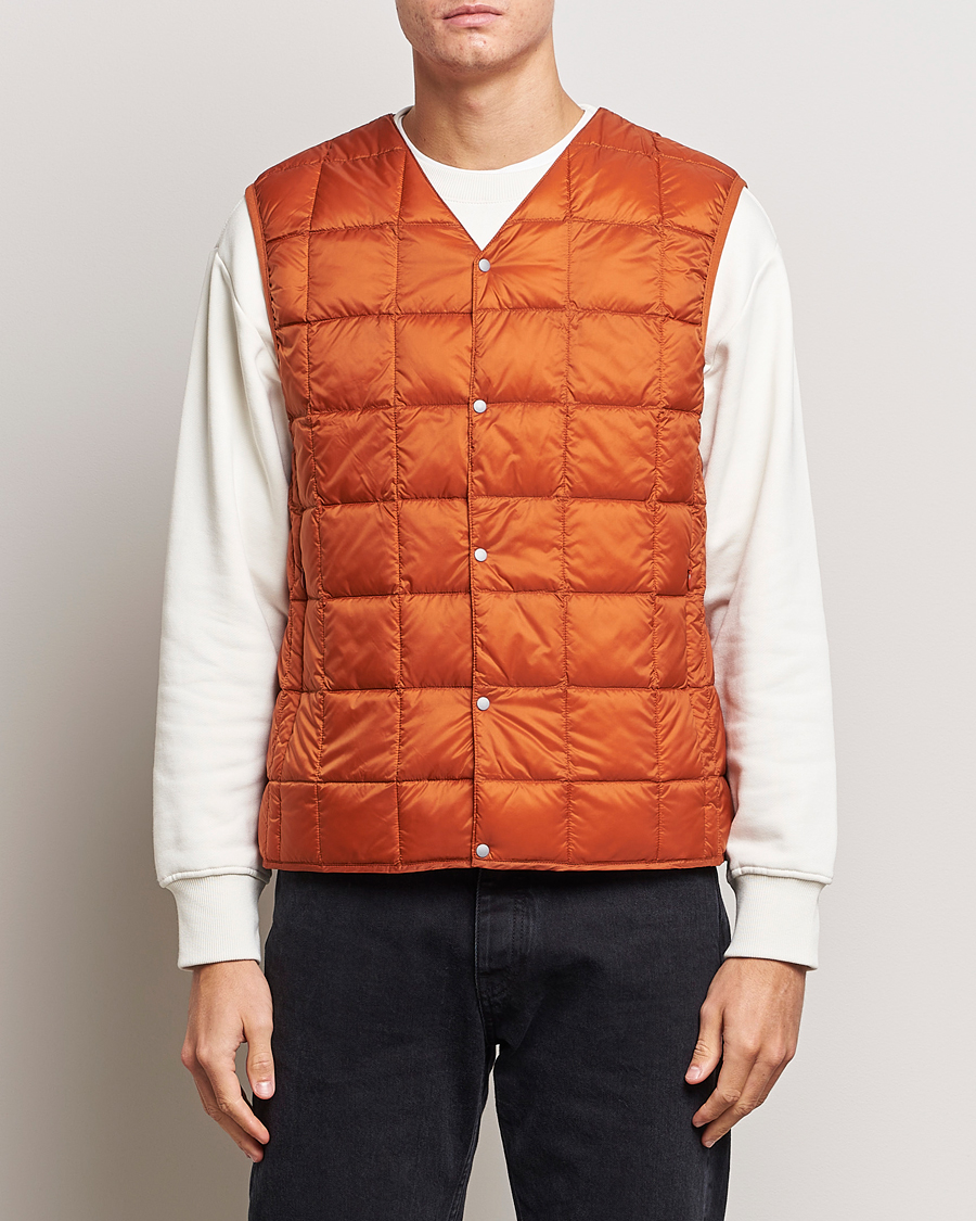 Mies | Takit | TAION | V-Neck Lightweight Down Vest Brick Orange