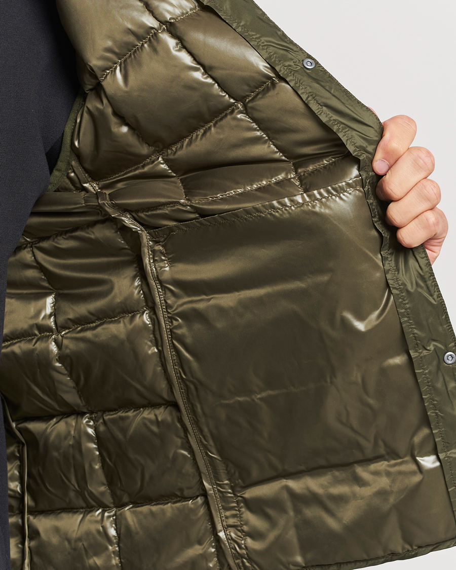 Mies | Takit | TAION | V-Neck Lightweight Down Vest Dark Olive
