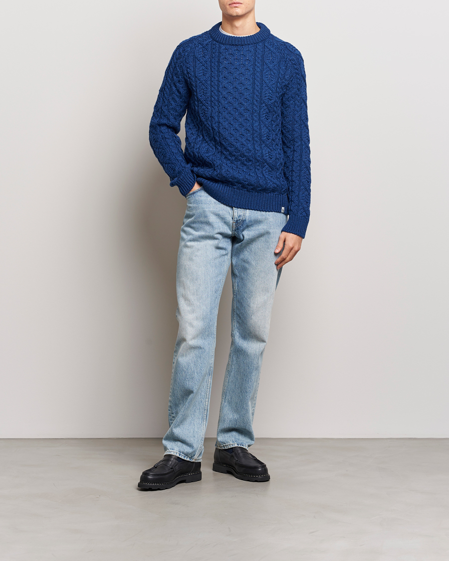 Mies | Puserot | Peregrine | Hudson Wool Aran Knitted Jumper Cobalt
