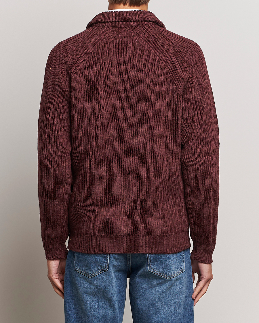 Mies | Puserot | Peregrine | Ford Knitted Wool Half Zip Shiraz