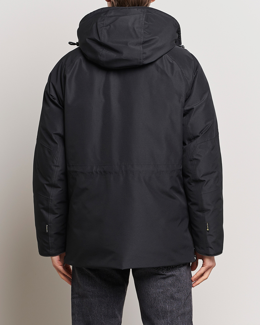 Mies | Takit | Woolrich | Aleutian Supreme Gore-Tex Parka Off Black