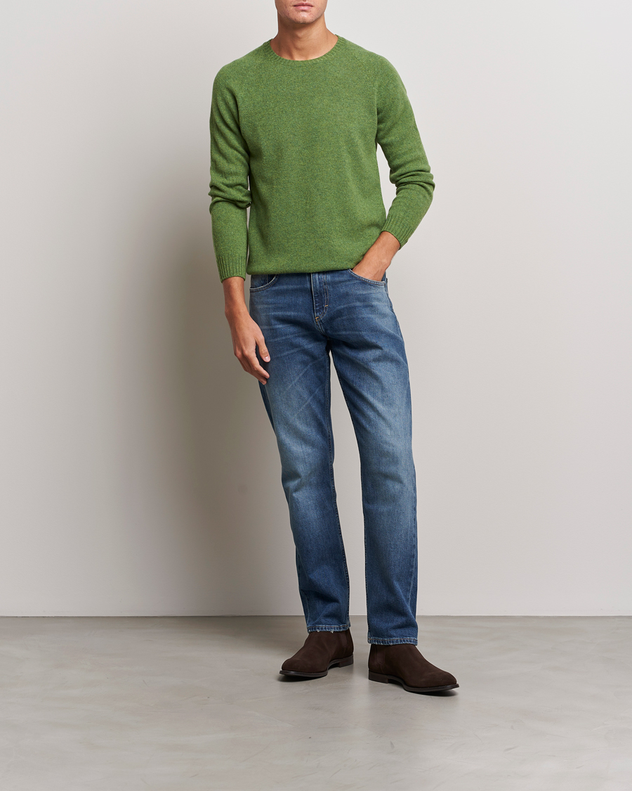 Mies | Puserot | Oscar Jacobson | Kendal Raglan Wool Crewneck Green