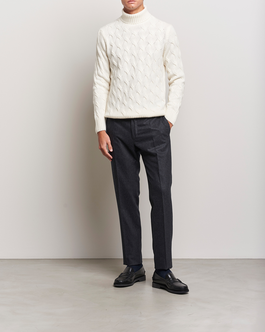 Mies | Puserot | Oscar Jacobson | Seth Heavy Knitted Wool/Cashmere Cable Rollneck White