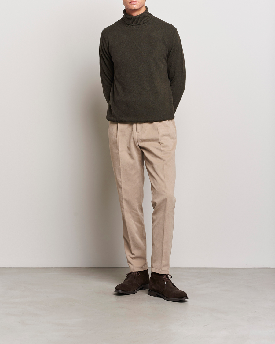 Mies | Puserot | Oscar Jacobson | Salim Wool/Cashmere Rollneck Green
