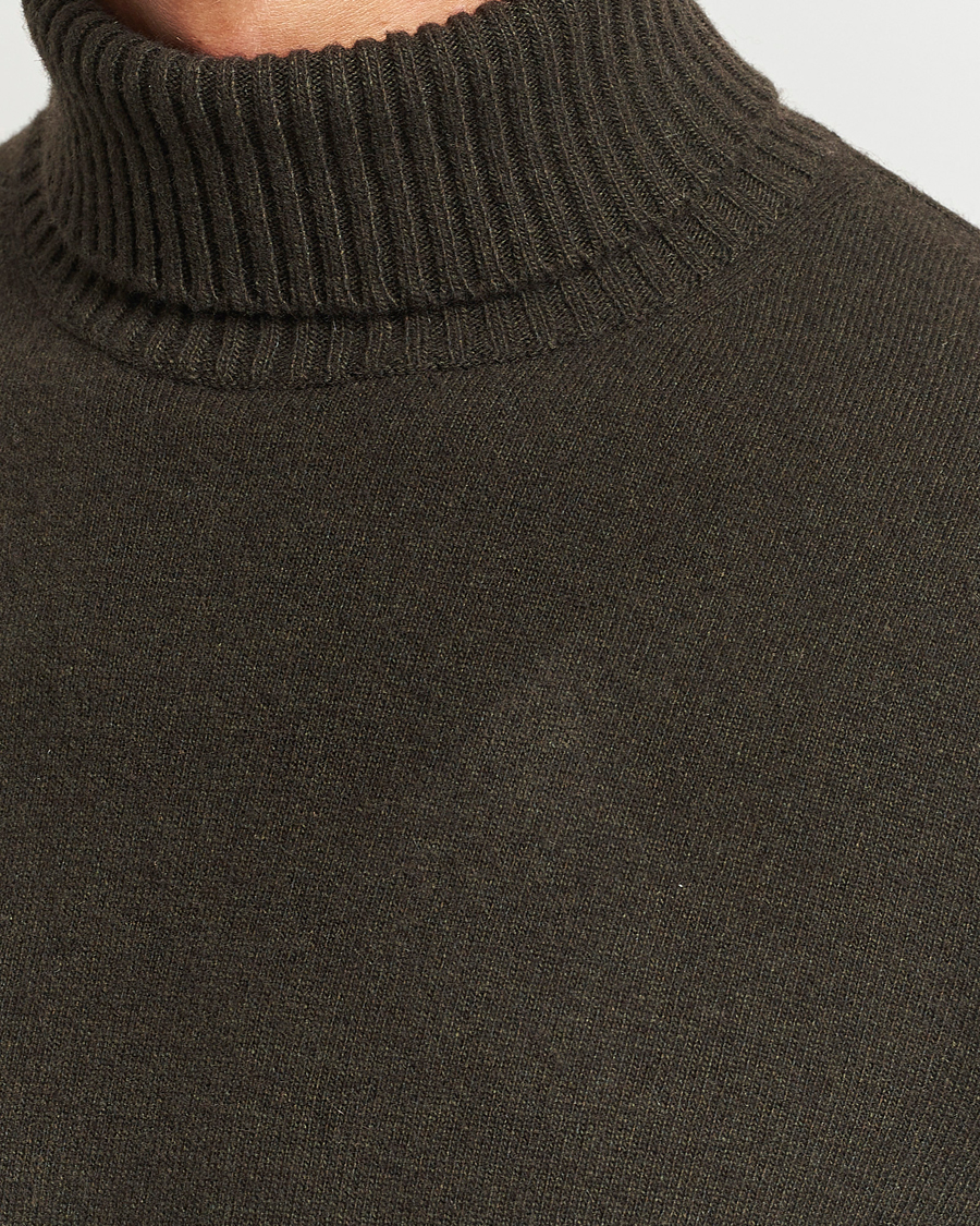 Mies | Puserot | Oscar Jacobson | Salim Wool/Cashmere Rollneck Green