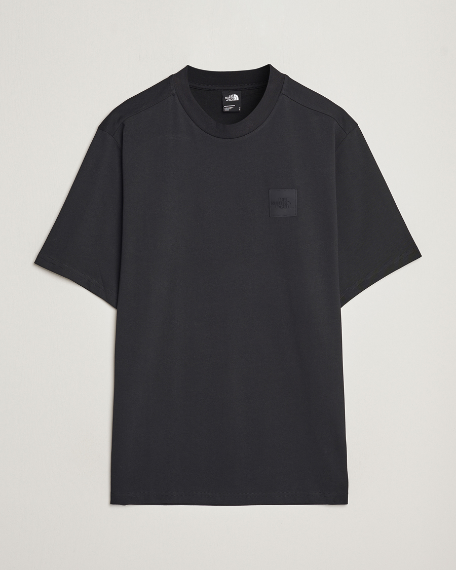 Mies | T-paidat | The North Face | NSE Patch Tee Black