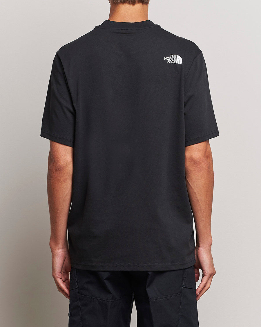 Mies | T-paidat | The North Face | NSE Patch Tee Black