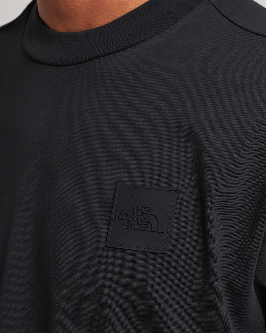 Mies | T-paidat | The North Face | NSE Patch Tee Black
