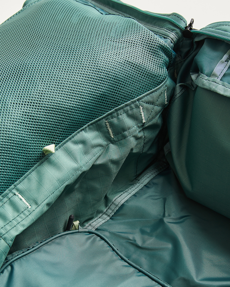 Mies | The North Face Base Camp Voyager 32L Dark Sage | The North Face | Base Camp Voyager 32L Dark Sage