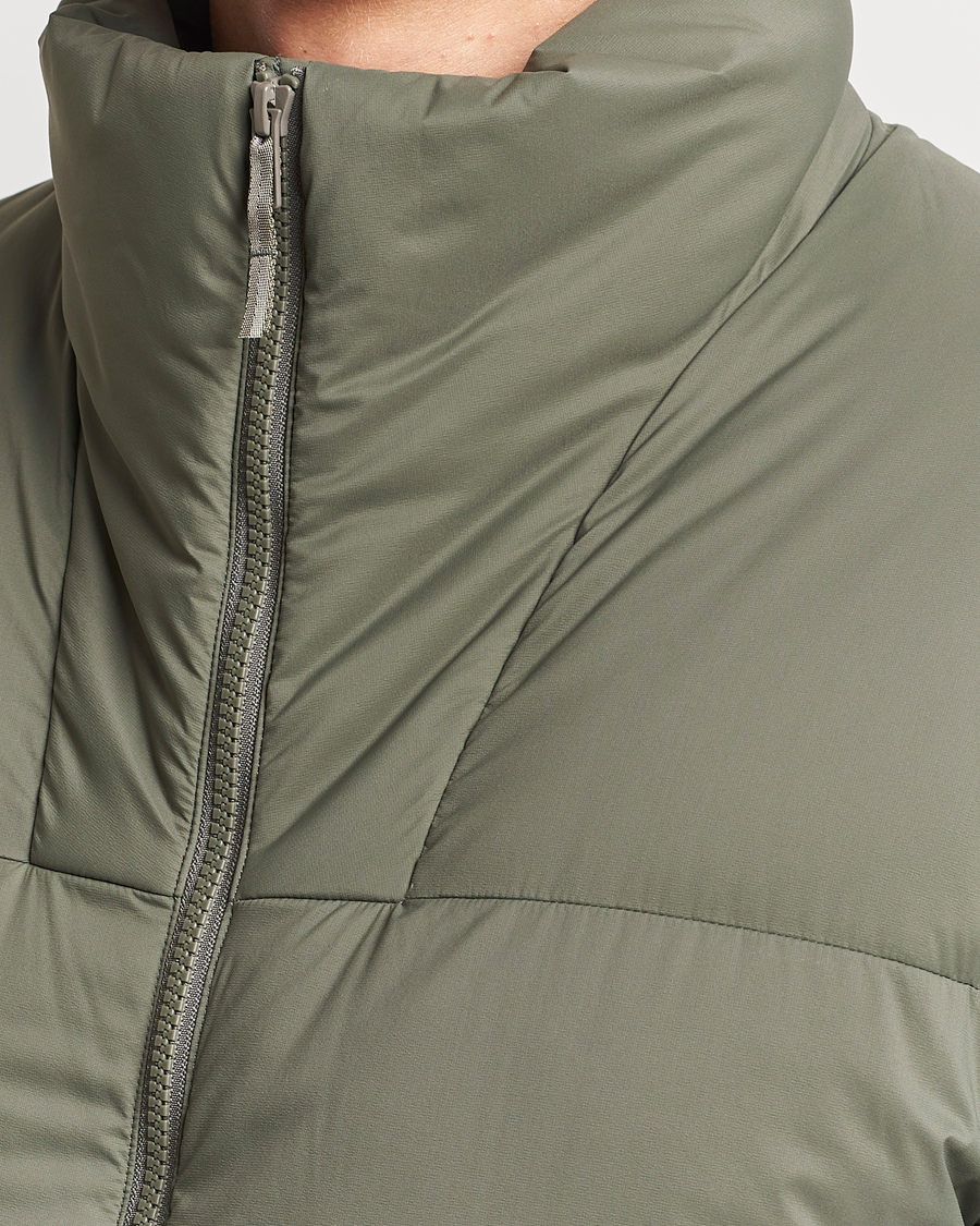 Mies | Takit | Arc'teryx Veilance | Conduit Down Jacket Forage