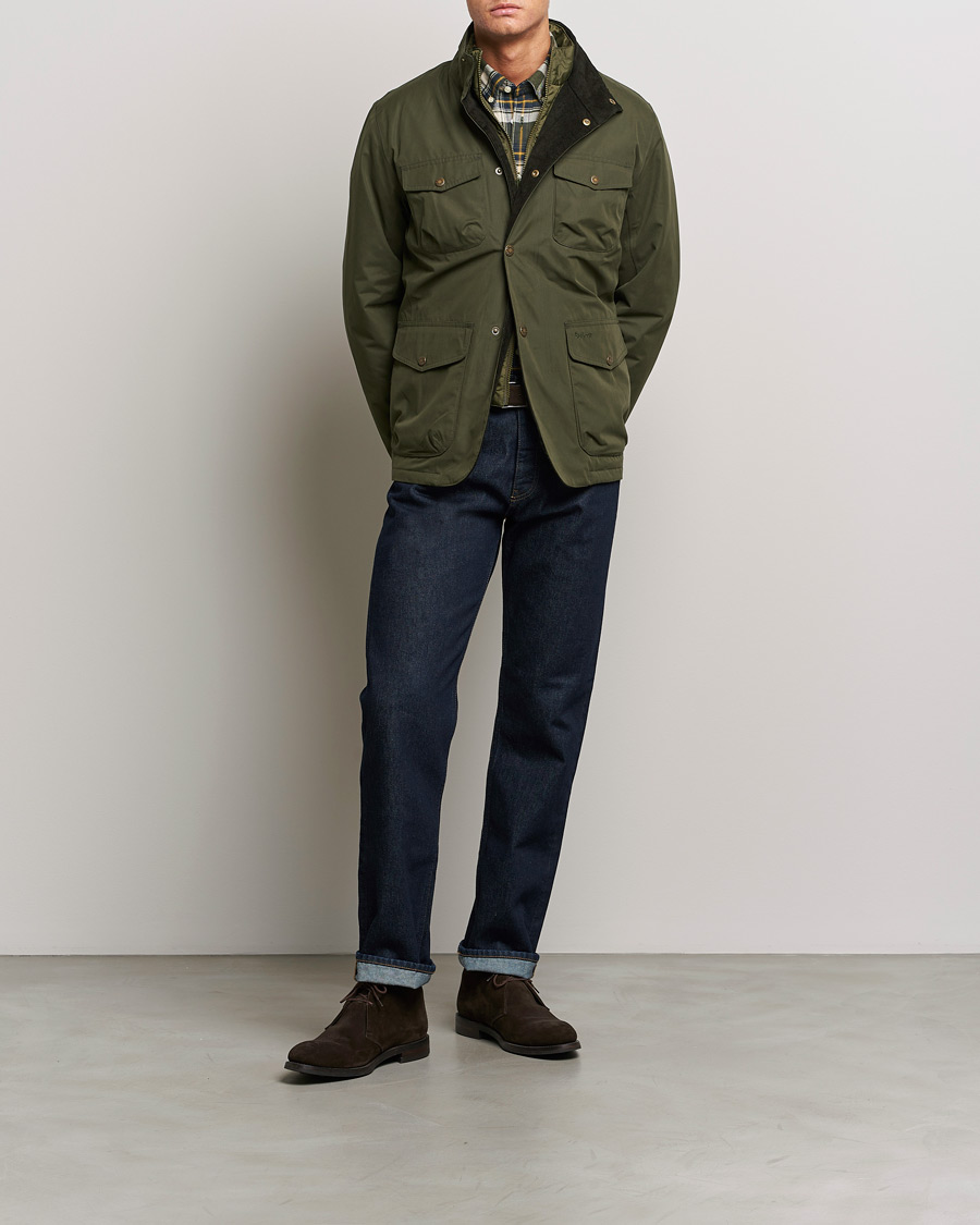 Mies | Takit | Barbour Lifestyle | Ogston Waterproof Jacket Olive