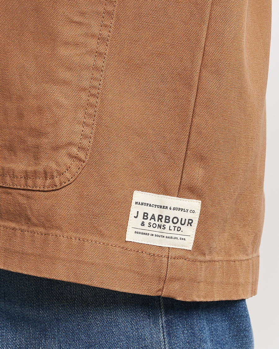 Mies | Kauluspaidat | Barbour Lifestyle | Chesterwood Cotton Overshirt Sandstone