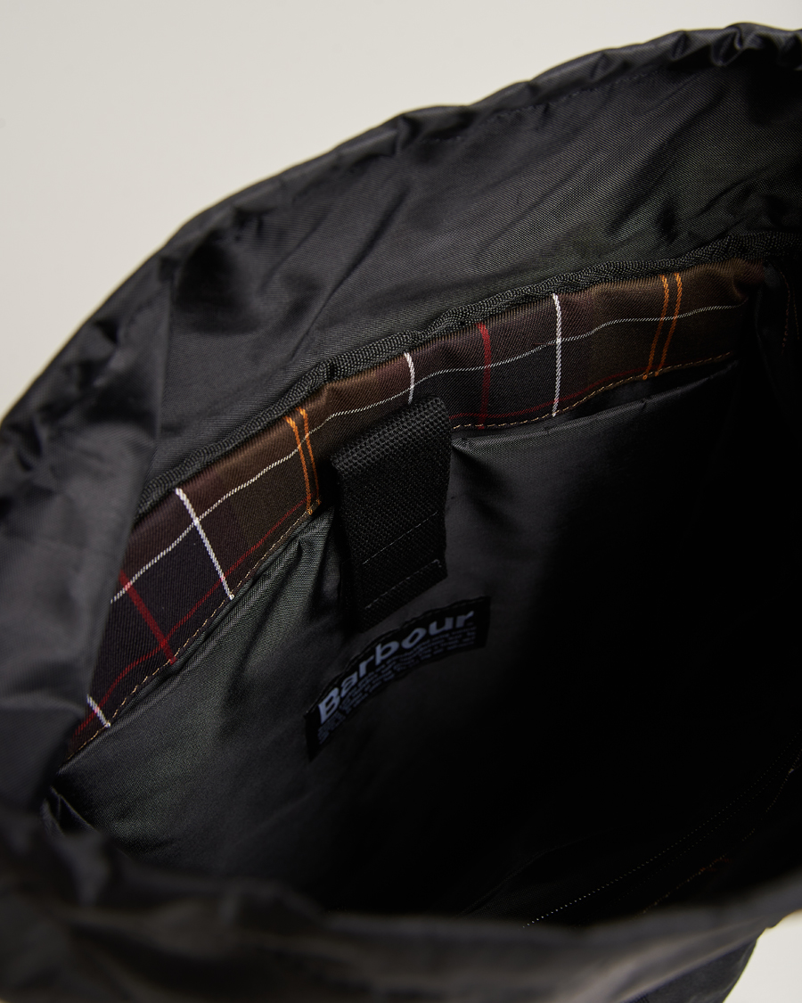 Mies | Barbour Lifestyle Essential Waxed Backpack Black | Barbour Lifestyle | Essential Waxed Backpack Black