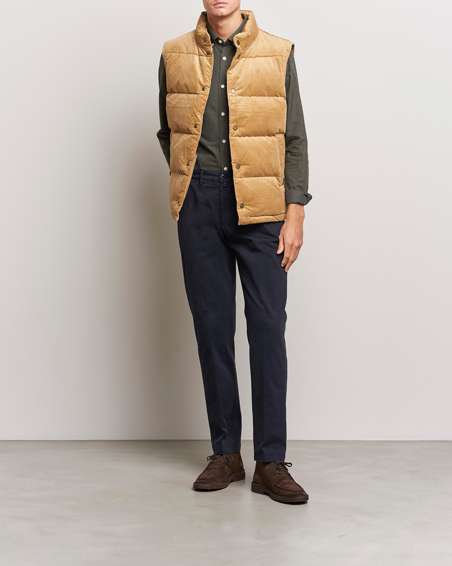 Mies | Takit | Morris | Kirkby Cord Vest Beige