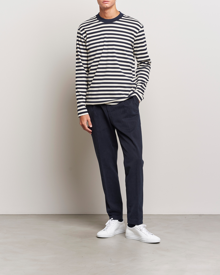 Mies | T-paidat | Sunspel | Heavyweight Mock Neck Long Sleeve T-Shirt Navy/Ecru