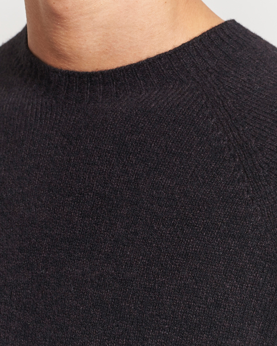 Mies | Puserot | Sunspel | Lambswool Crewneck Coffee Twist