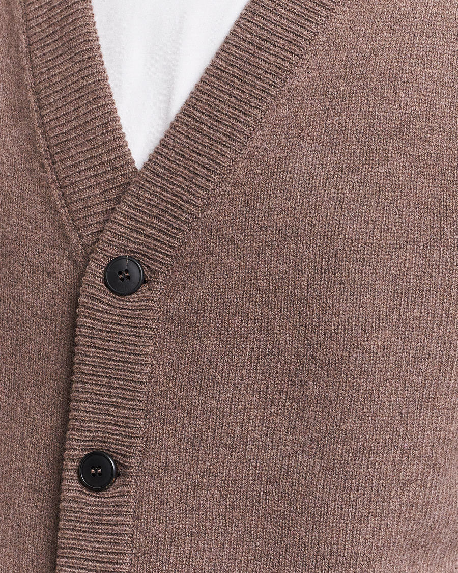 Mies | Puserot | Sunspel | Lambswool Cardigan Cedar