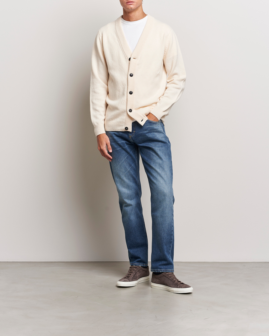 Mies | Puserot | Sunspel | Lambswool Cardigan Ecru