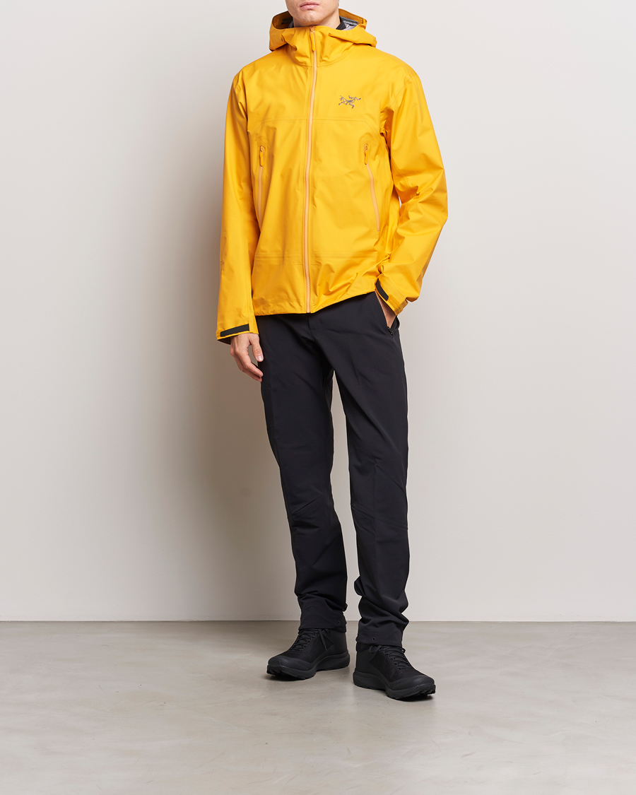 Mies | Takit | Arc'teryx | Beta Jacket Edziza Orange