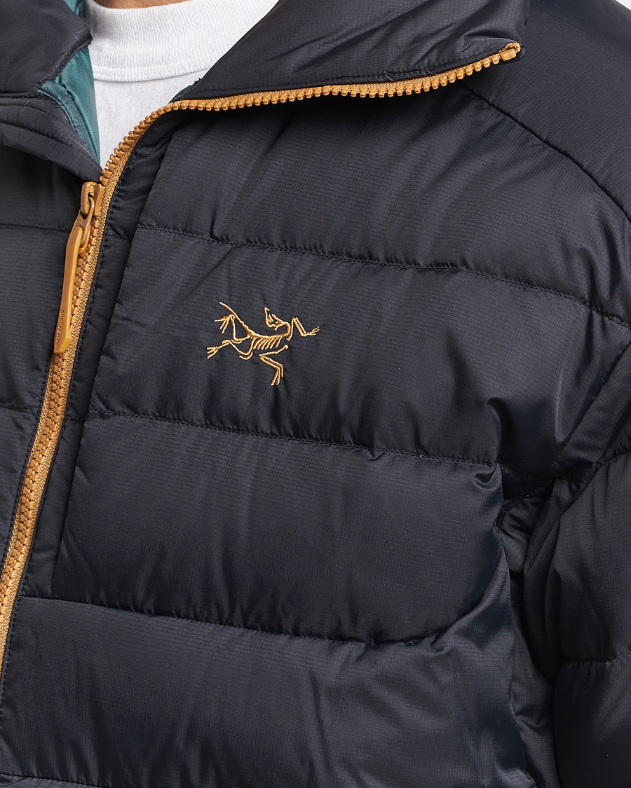 Mies | Takit | Arc'teryx | Thorium Down Hooded Jacket Dark Magic