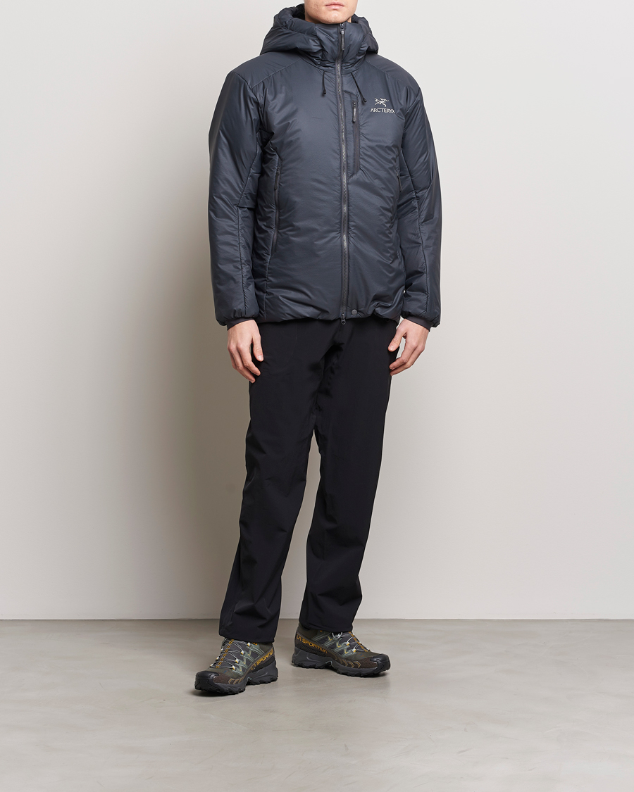 Mies | Takit | Arc'teryx | Nuclei SV Parka Graphite