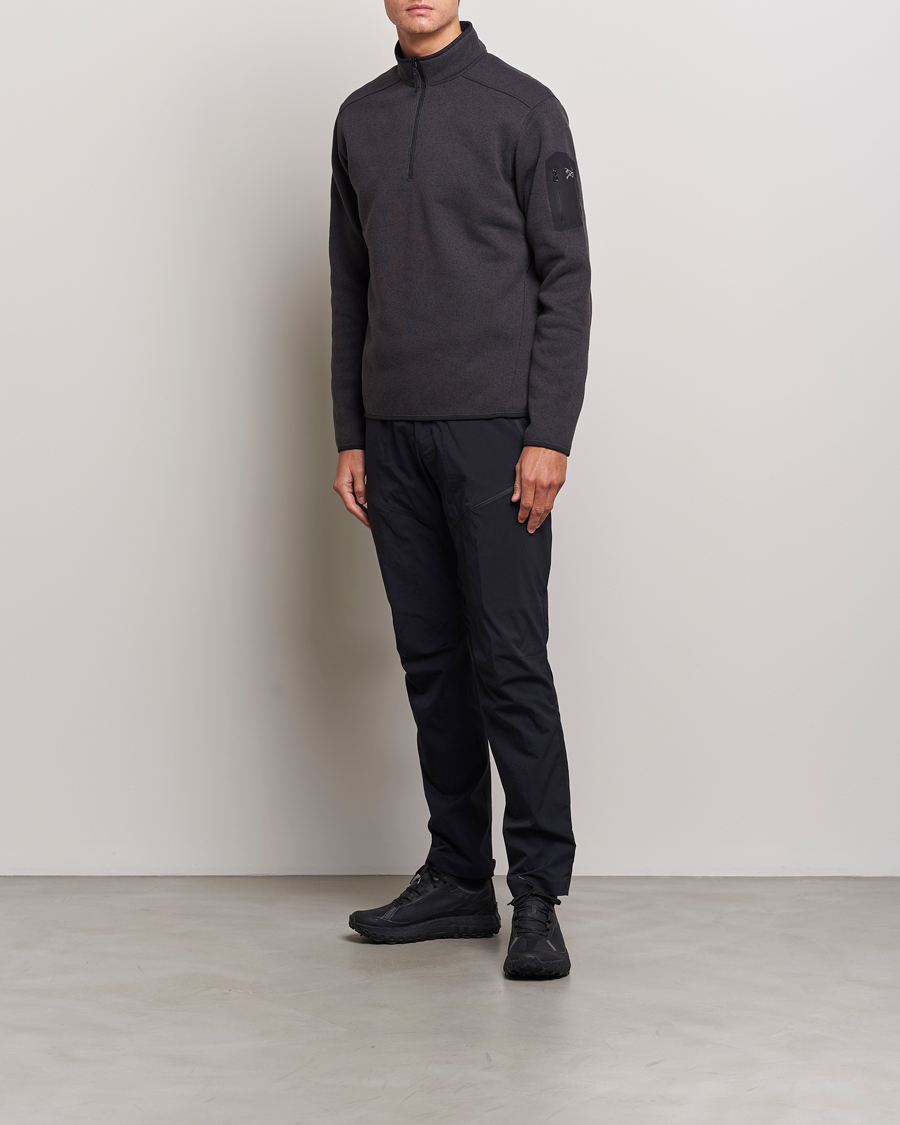 Mies | Puserot | Arc'teryx | Covert Half-Zip Black Heather