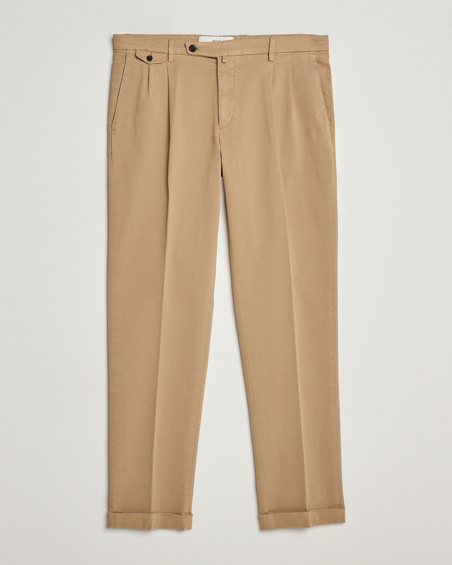 Mies | Chinot | Briglia 1949 | Easy Fit Pleated Cotton Stretch Chino Beige