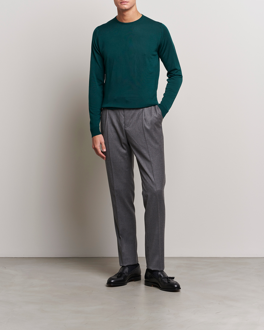 Mies | Puserot | John Smedley | Lundy Extra Fine Merino Crew Neck Pine Green