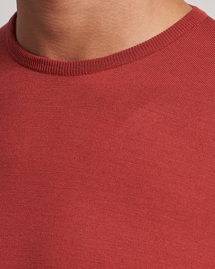 Mies | Puserot | John Smedley | Lundy Extra Fine Merino Crew Neck Redwood
