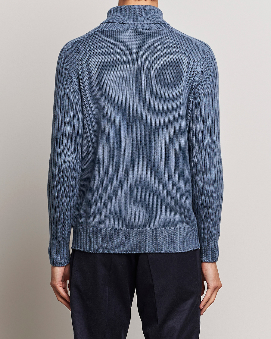 Mies | Puserot | Gran Sasso | Rainwool Rollneck Dusty Blue