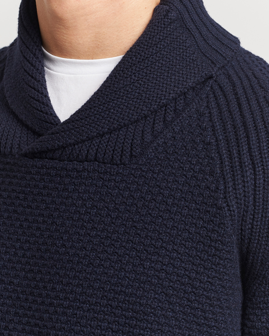 Mies | Puserot | BOSS ORANGE | Amado Heavy Knitted Shawl Collar Sweater Dark Blue