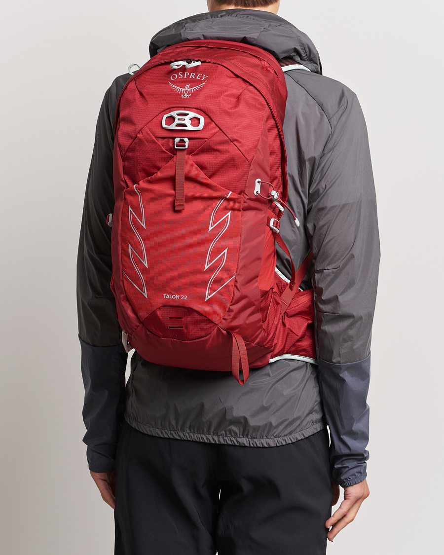Mies | Laukut | Osprey | Talon 22 Backpack Cosmic Red
